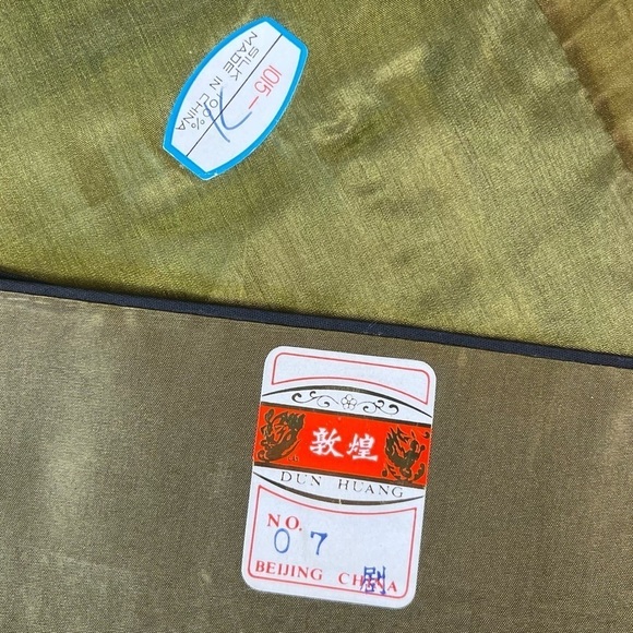 Vintage Chinese silk embroidered pieces or silk napkins (5 pieces) - Picture 16 of 16